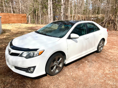 CAMRY 2012 SE PEINTURE NEUVE EN 2022! KM d'autoroute ok négos