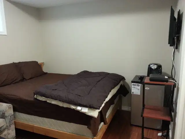 Beautiful furnished single bedroom available for Commuter