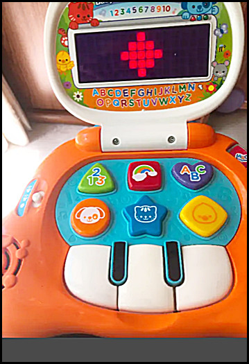 Vtech Light-Up Laptop with Piano $15 in Toys in Winnipeg - Image 2