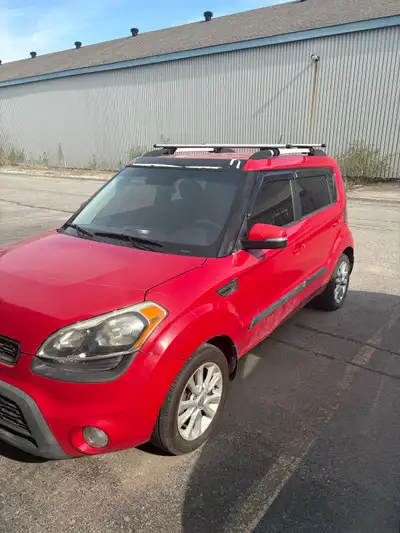 2013 Kia soul 4U Red with black interior A/c blows cold, 2.0L, standard transmission Car runs and dr...