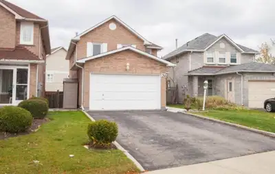 Two Bedroom Basment with 2 Car Parkings