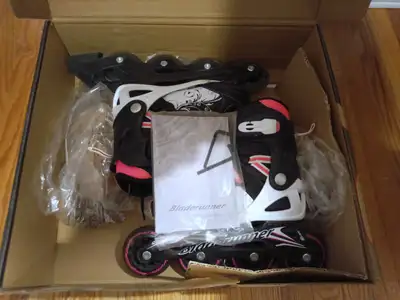 Roller blades for a 4-9y.o. (adjustable size 11J-1), View more