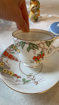 England hand paint cups