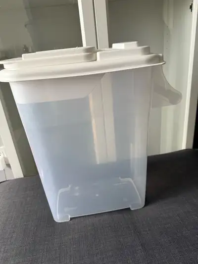 Used once Excellent condition From Winners From smoke-free, pet friendly home. Can meet up in South...