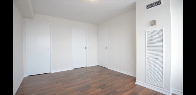 Beautiful 3 Bedroom Apt. Rental with all utilities included! in Long Term Rentals in City of Toronto - Image 4