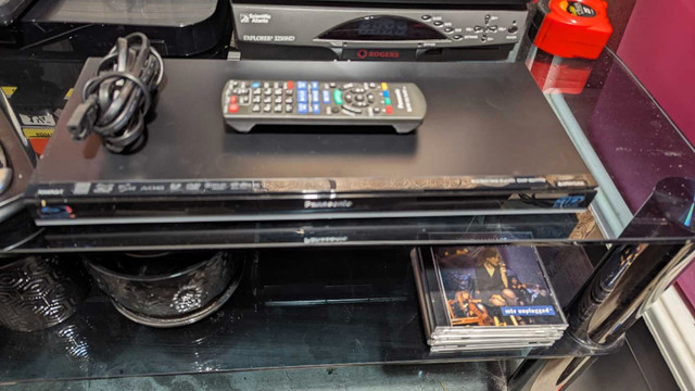 Panasonic DMP-BDT110 3D Blu Ray player in CDs, DVDs & Blu-ray in Kitchener / Waterloo