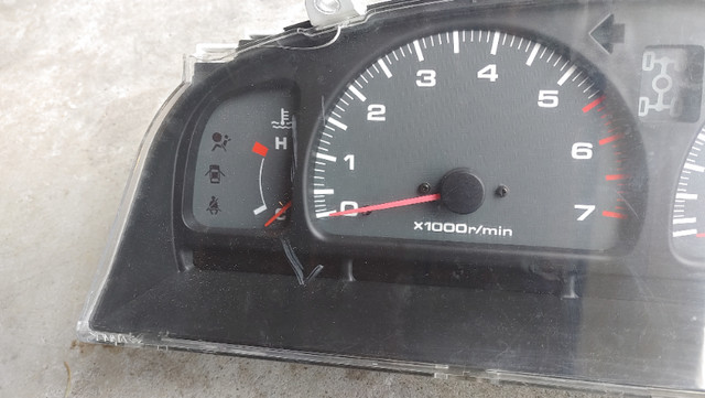 2000 Toyota 4runner Limited instrument cluster gauges in Other Parts & Accessories in Hamilton - Image 2