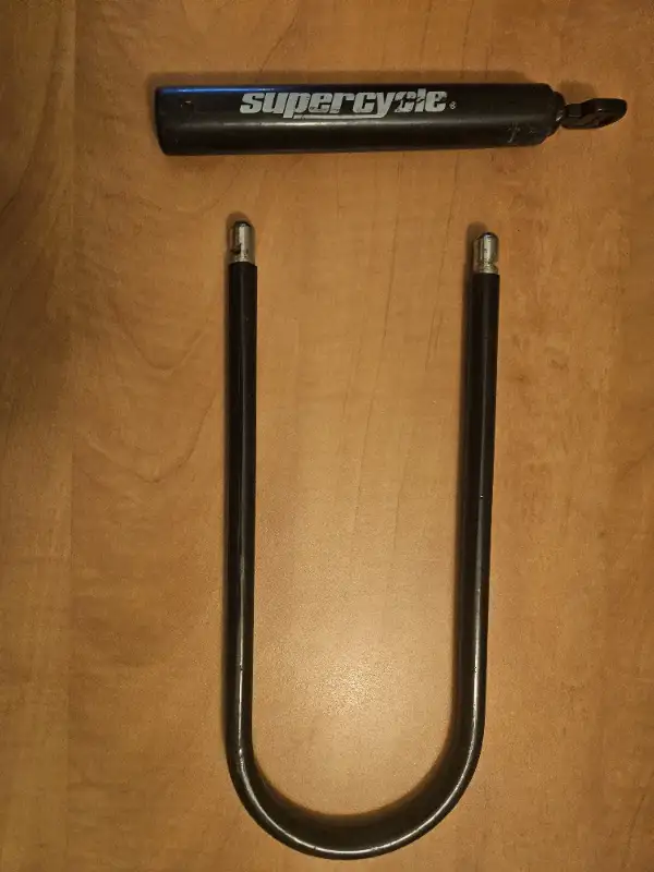 Supercycle U-Lock bike lock. in Road in Ottawa - Image 3