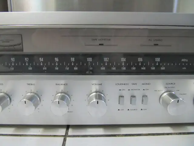 Vintage JVC R-S5 Stereo Receiver LikeNew PristineCondition 1979 in Arts & Collectibles in Mississauga / Peel Region - Image 10
