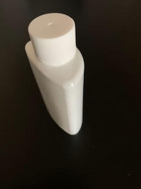 White plastic small bottles with ribbed cap bag