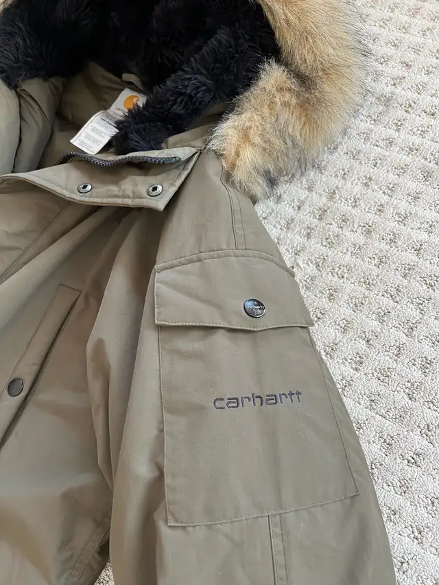 Carhartt Parka coat size L in Men's in Calgary - Image 5