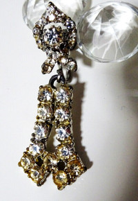 WEDDING BRIDAL 1940s CHANDELIER EARRINGS rhinestones 2"Drop