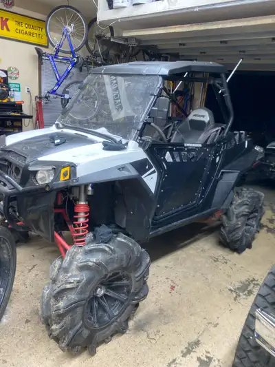 Looking to purchase damaged Polaris rzr and rangers