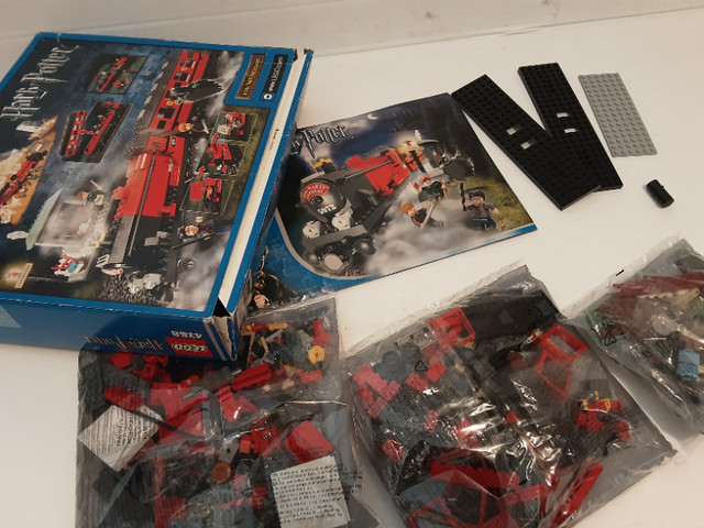 LEGO HARRY POTTER 4758 HOGWARTS EXPRESS , OPEN BOX, BAGS NOT dans Jouets et jeux  à Ville de Montréal - Image 4