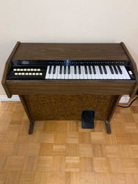 Cord organ with new bench 