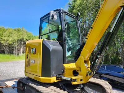 Sell a like new cat 304 mini ex 122hrs Hyd qwick attach 24in bucket Comes with a warr of almost 3 ye...