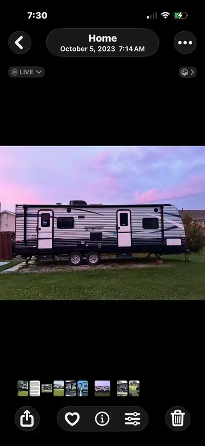 2018 Springdale. 25Ft couples trailer. One king size bed at the rear of the trailer and kitchen tabl...