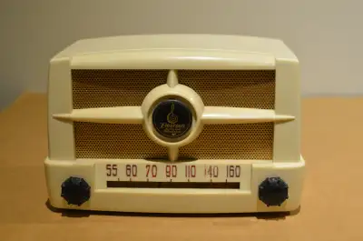 EMERSON 587 SERIES B RADIO, View more