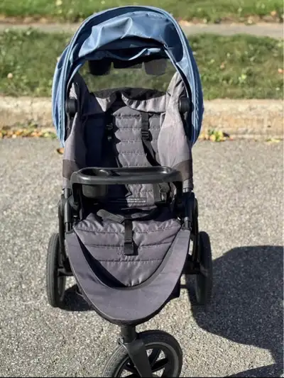 Prix - $60 - Evenflo Jogger stroller , Poussette, View more