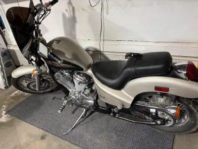 1998 Honda Shadow 600 VLX - completely stock - originally from USA (previous owner imported it) - 9,...
