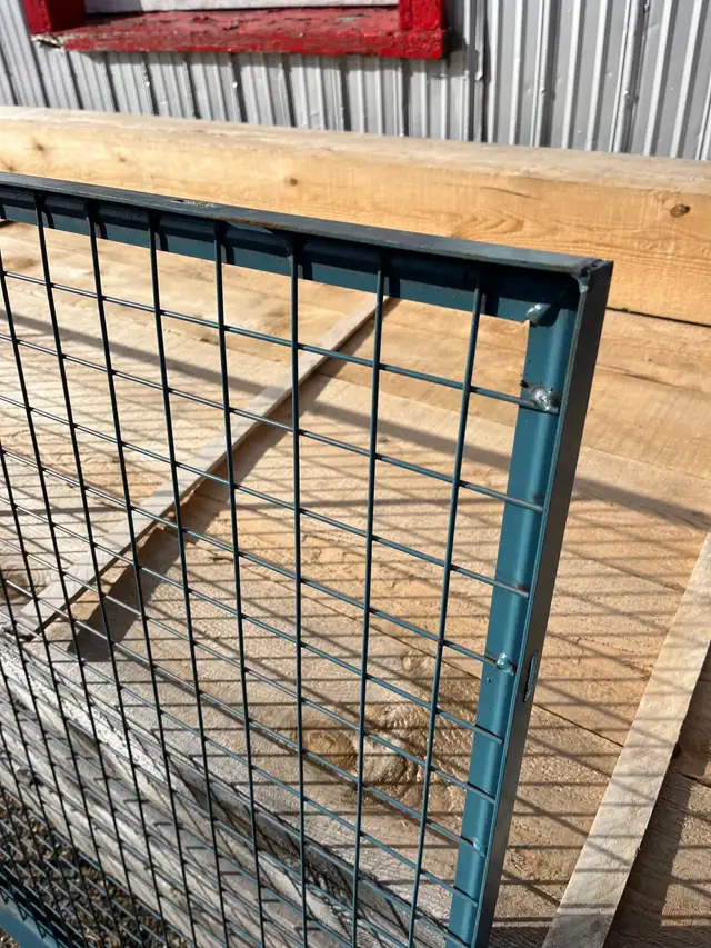 Grille de métal (grillage) in Decks & Fences in Drummondville - Image 7