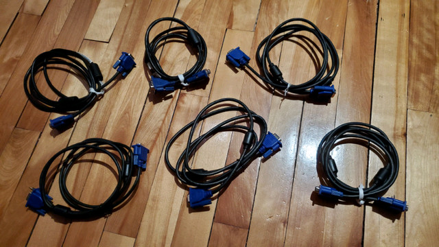 10 PHOTOS-Divers cables audio video ordinateur dans Appareils électroniques  à Longueuil/Rive Sud