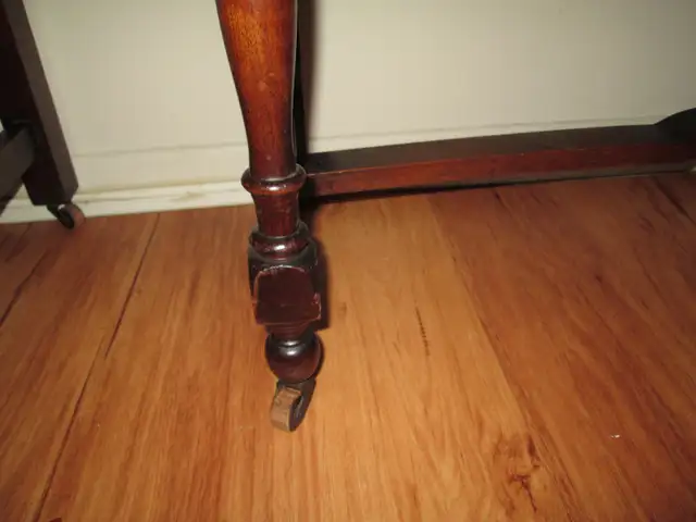 1920s-1930s Antique Black Maple Dining Room Suite in Dining Tables & Sets in Hamilton - Image 7
