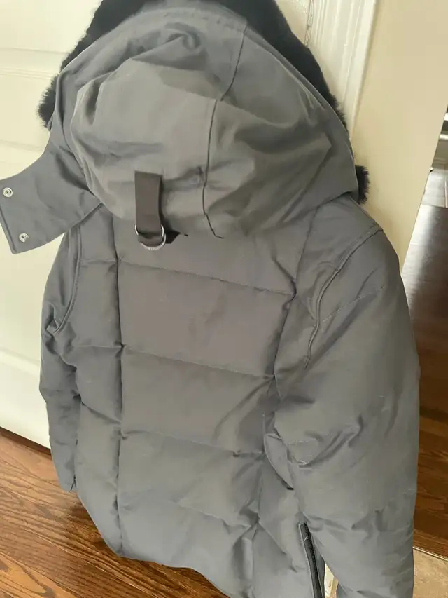 mooseknuckle women’s jacket  in Women's - Tops & Outerwear in Mississauga / Peel Region - Image 5