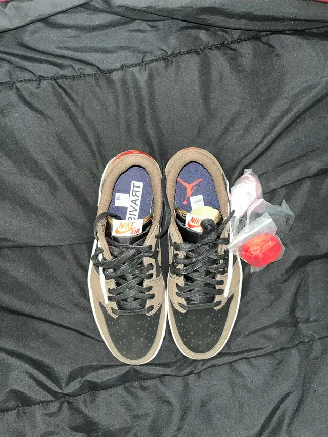 travis scott air jordan 1 low in Men's Shoes in Mississauga / Peel Region - Image 3