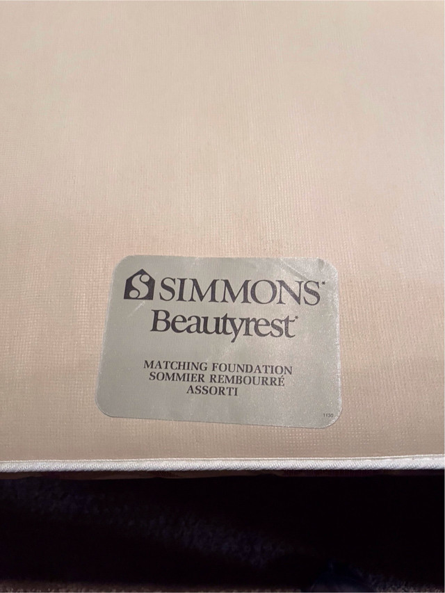 Simmons Mattress, Matching Box Spring and Roller Frame (Queen)  in Beds & Mattresses in Delta/Surrey/Langley - Image 3