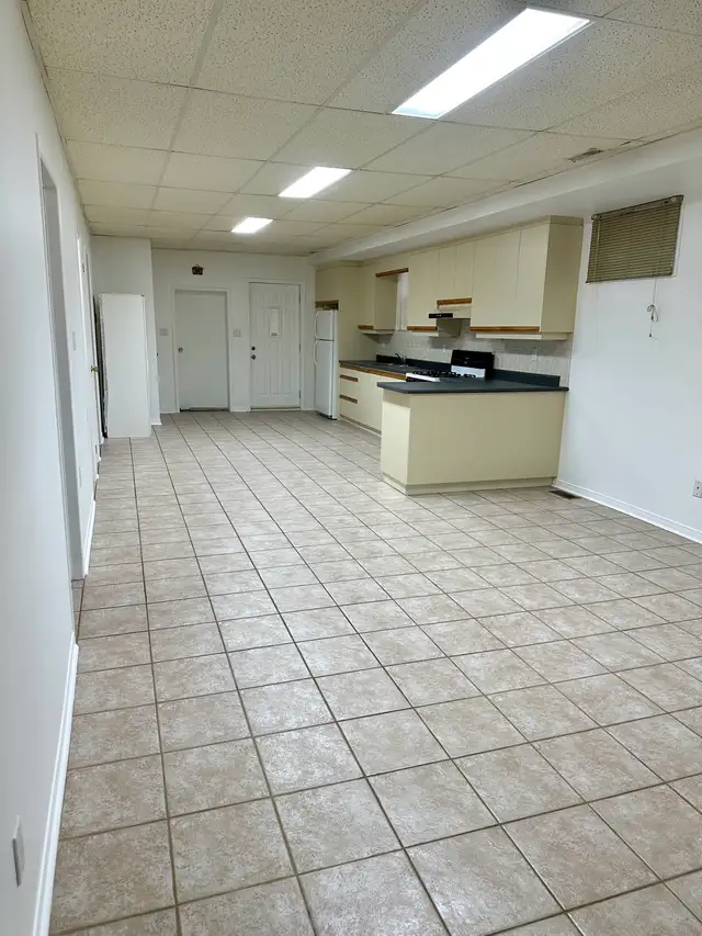 2 Bedroom Basement – Utilities & Parking – Dufferin/Eglinton