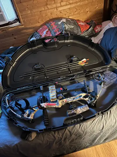 PSE Surge Bow Compound Bow Left-Handed, View more