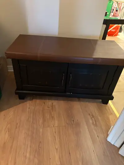 Banc avec rangement de Pier1 imports.