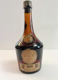 1950's DOM B AND B FULL (Bénédictine and Brandy) QUART BOTTLE