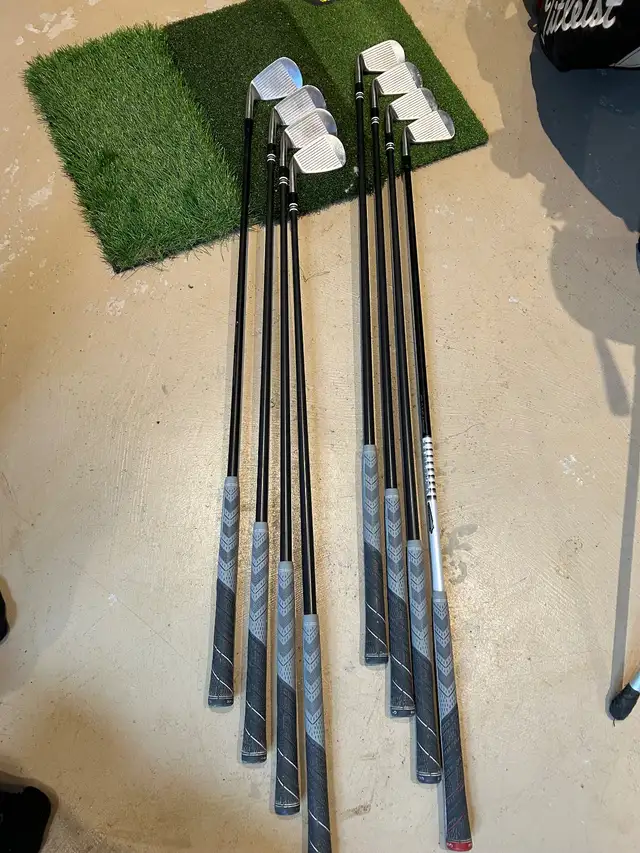 Titleist T100s irons RH 4-pw in Golf in Ottawa - Image 3