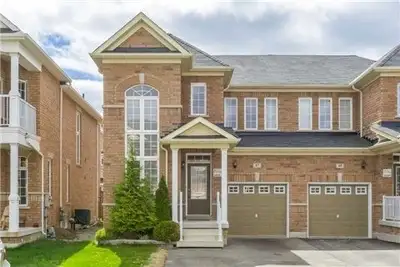 Excellent 3 Bedroom House in Nice- Area -Queen Mary/Mclaughlin ,Brampton , Very Neighbourhood. Desir...