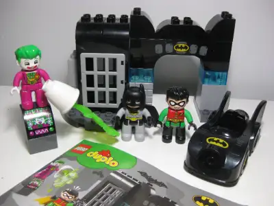 Lego Duplo Batcave set #10919