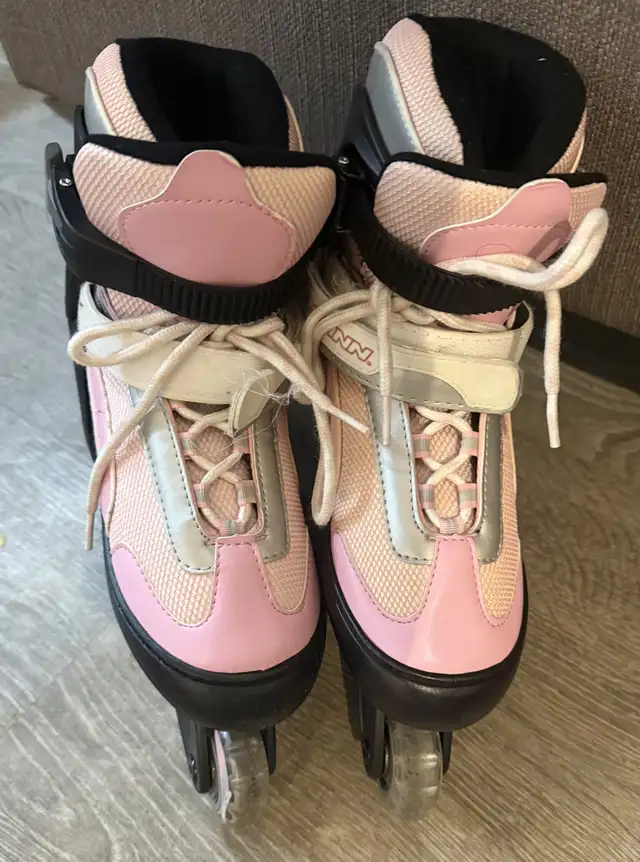 Schwinn ABEC 1 Junior Rec Fitness Skates Pink Adjustable in Skates & Blades in Oshawa / Durham Region - Image 5