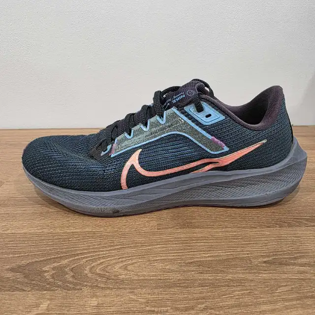 Nike Air Zoom Pegasus 40  'Deep Jungle' - Women's s in Women's - Shoes in Kitchener / Waterloo - Image 4