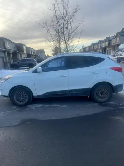 Sold AS IS 2012 Hyundai Tucson, GLS New Engine in May 2024. New battery 4 Cylinder Engine 2.4L, 194...