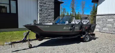 Bateau de pêche/ plaissance Legend XTR 16 2018 inclus avec remorque EZ-Load noir en acier galvanisé...