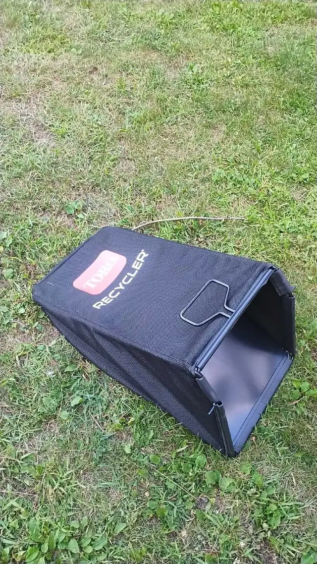 sac pour tondeuse  in Lawnmowers & Leaf Blowers in Québec City - Image 2
