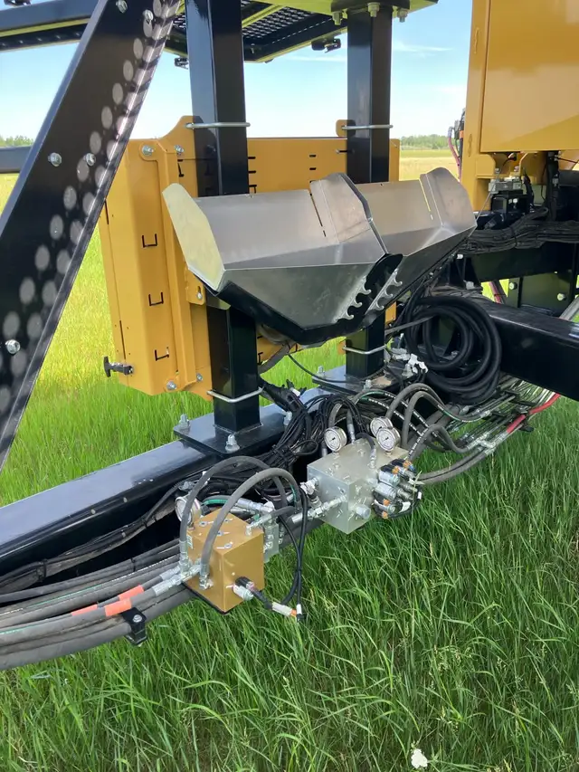 2023 Seedmaster SR in Farming Equipment in Prince Albert - Image 6