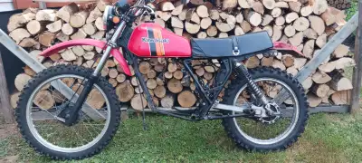 Hey guys, look what do we have here! A vintage 1978 Kawasaki ke175 2 stroke! I bought this bike and...
