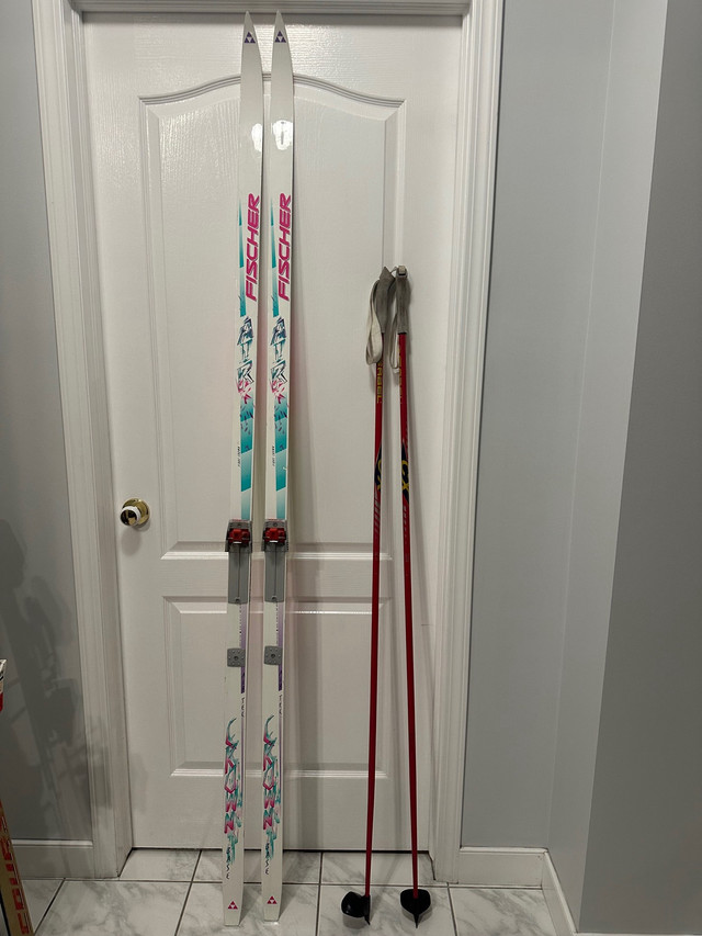 Fischer Fibre Crown Base 750 Cross-Country Skis 200cm in Ski in Calgary