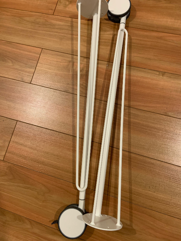 Pair of Ikea KRILLE table legs with casters dans Bureaux  à Ville de Montréal