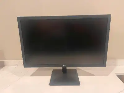 In perfect working condition LG Monitor 1920x1080p 1 HDMI port on back Also has a vga port
