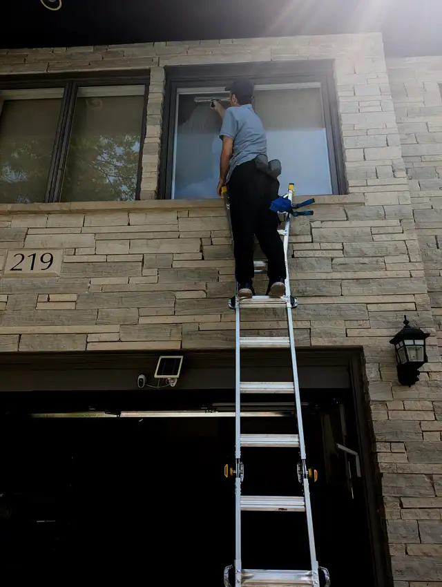 Window&gutter cleaning461886605702604801
