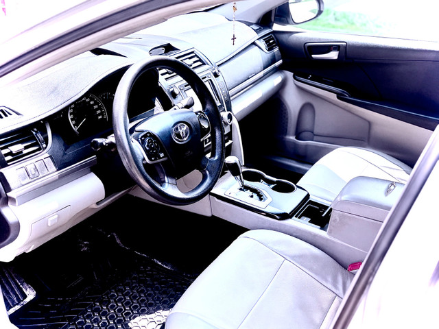 Toyota Camry 2012 in Cars & Trucks in Mississauga / Peel Region - Image 4