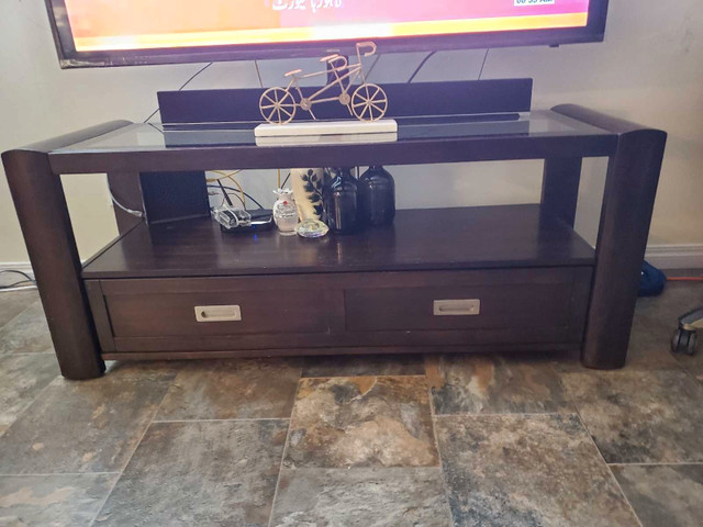 Media console, sodeboard  in TV Tables & Entertainment Units in Edmonton - Image 3
